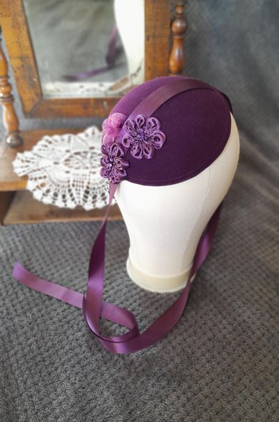 KLOBOUČEK NA STUHU