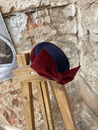 MODRÝ KLOBOUČEK TEREZA S MĚNITELNÝMI MAŠLEMI